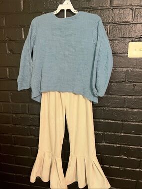 Kids Blue Gauze Top with Cream Ruffle-Hem Pants Set